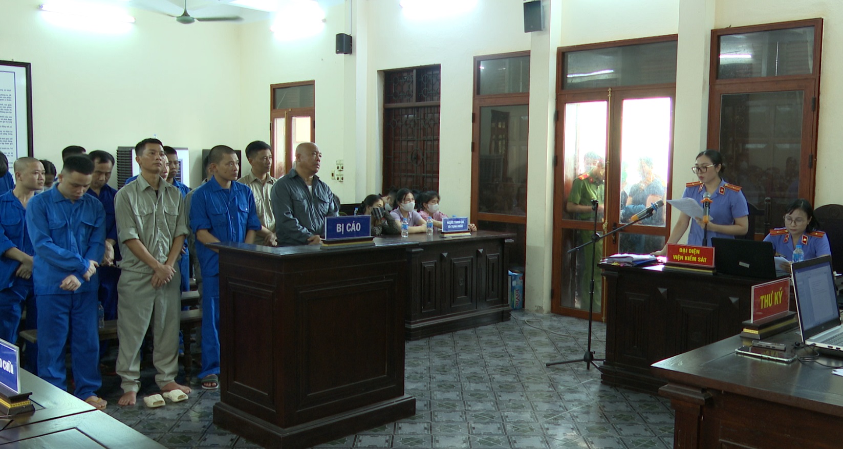 Xét xử nhóm đối tượng gây rối trật tự công cộng ở thị trấn Cẩm Giang